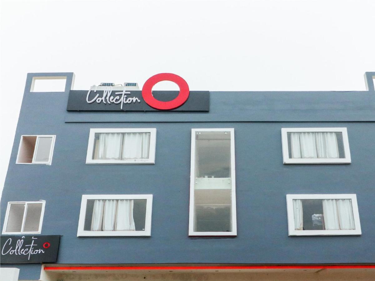 Oyo 79355 Collection O Hotel Adona Meenangadi Ngoại thất bức ảnh