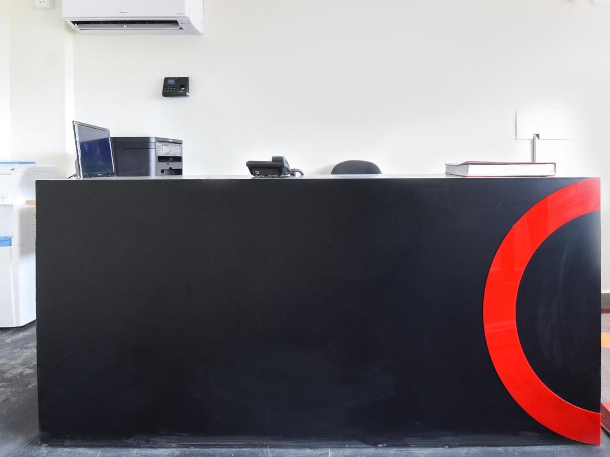 Oyo 79355 Collection O Hotel Adona Meenangadi Ngoại thất bức ảnh